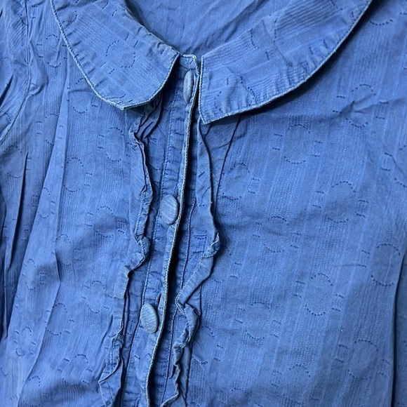 Blue button down shirt - Picture 2 of 3